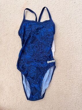 Arena challenge back training suit